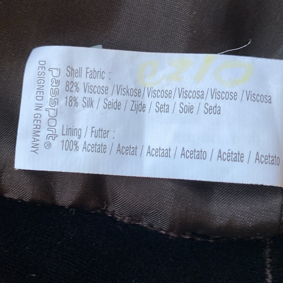 STUNNING VELVET DARK BROWN BLAZER BY PASSPORT . - Picture 10 of 15